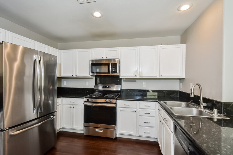 1,945/Mo, 9213 Millikan Ave Las Vegas, NV 89148 Kitchen View