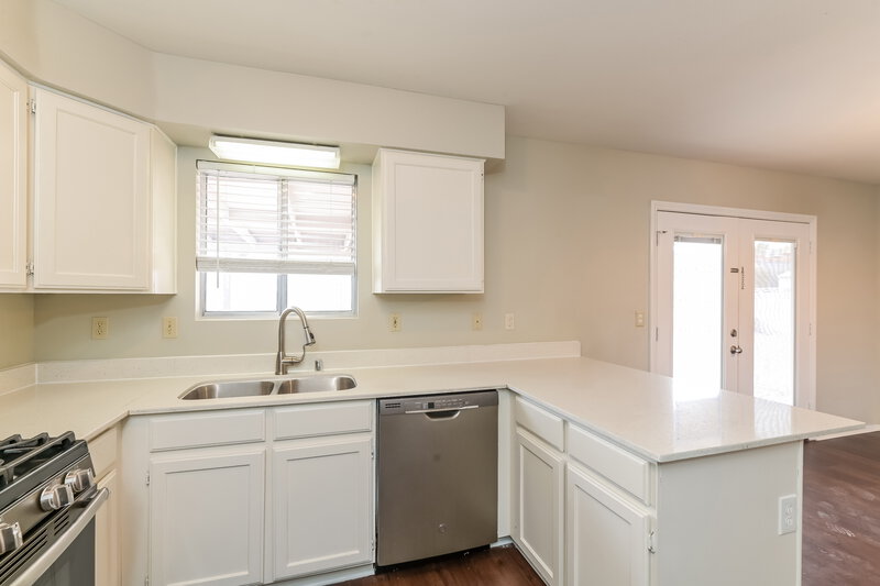 1,860/Mo, 397 Newbury Court Henderson, NV 89015 Kitchen View 2