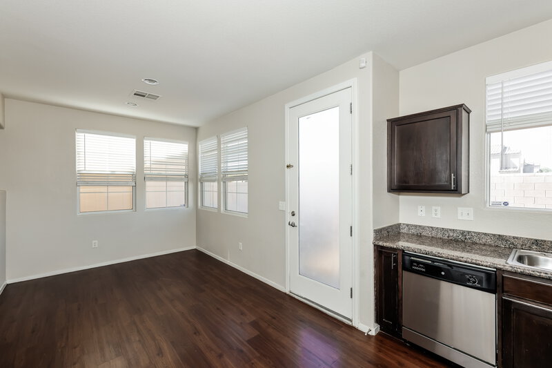 2,350/Mo, 5293 Brazelton Street North Las Vegas, NV 89081 Kitchen View