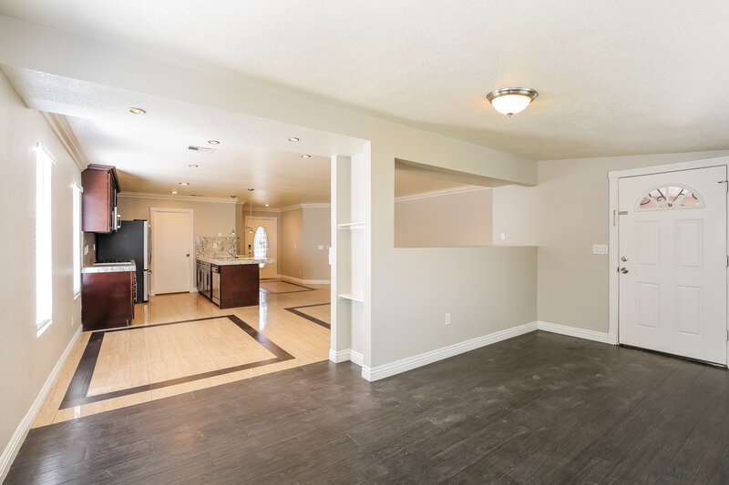 2,000/Mo, 2244 Triumph Hills Ln North Las Vegas, NV 89032 Family Room View 2