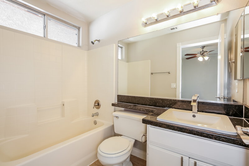 2,000/Mo, 2244 Triumph Hills Ln North Las Vegas, NV 89032 Main Bathroom View