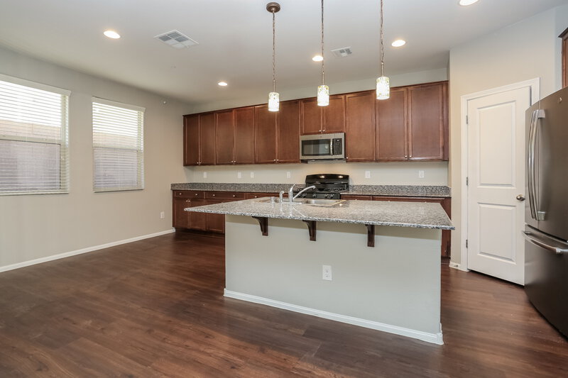 1,915/Mo, 10127 Mayflower Bay Ave Las Vegas, NV 89166 Kitchen View