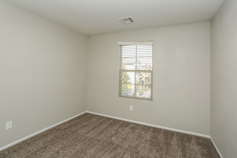 1,915/Mo, 10127 Mayflower Bay Ave Las Vegas, NV 89166 Bedroom View 2
