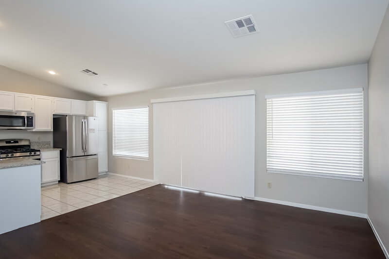 1,975/Mo, 4829 Breezy Day Drive North Las Vegas, NV 89031 Kitchen View