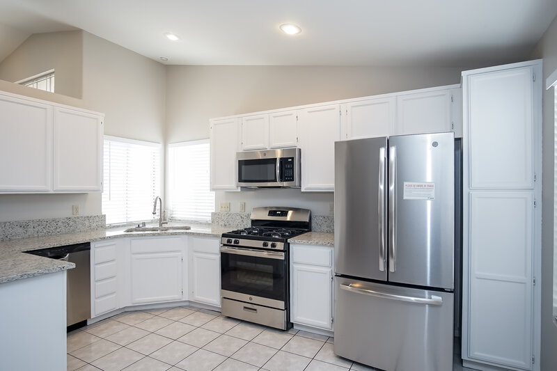 1,975/Mo, 4829 Breezy Day Drive North Las Vegas, NV 89031 Kitchen View 3