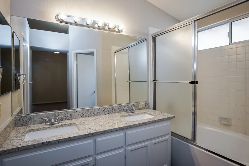 1,975/Mo, 4829 Breezy Day Drive North Las Vegas, NV 89031 Bathroom View