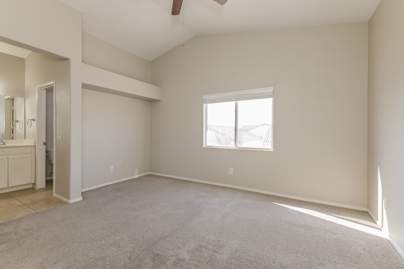 1,950/Mo, 5535 Black Sea Ct North Las Vegas, NV 89031 Main Bedroom View 2