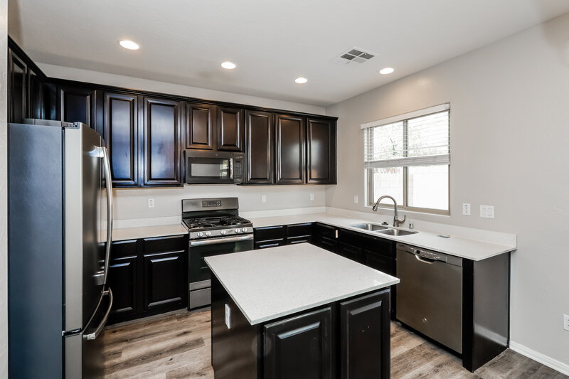 2,095/Mo, 697 Calamus Palm Place Henderson, NV 89011 Kitchen View 2