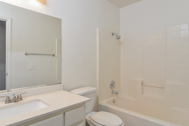 1,965/Mo, 7516 Jockey Avenue Las Vegas, NV 89130 Bathroom View