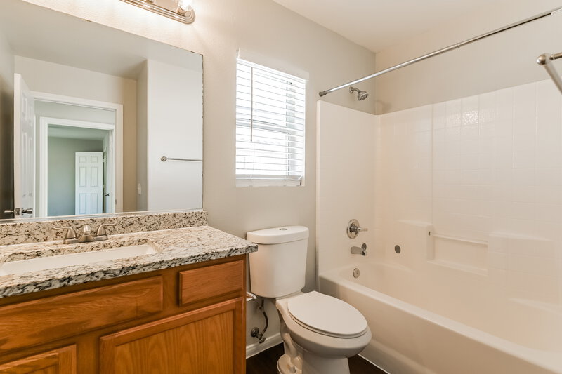 1,950/Mo, 3673 Winter Whitetail Street Las Vegas, NV 89122 Main Bathroom View