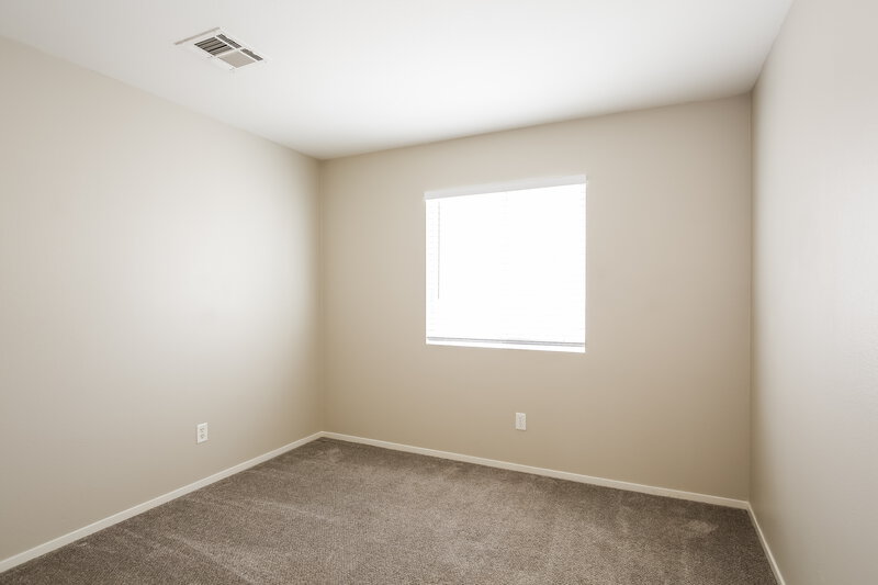2,215/Mo, 3101 Honeysuckle Ave North Las Vegas, NV 89031 Bedroom View 2