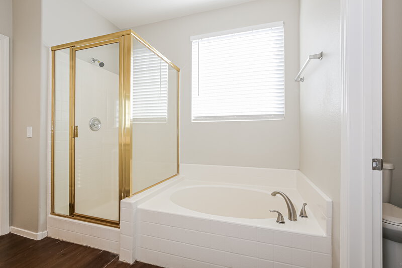 2,165/Mo, 5736 Adanon Street North Las Vegas, NV 89031 Main Bathroom View