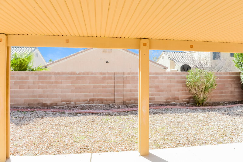 2,190/Mo, 2117 Port Antonio Court North Las Vegas, NV 89031 Covered Patio View