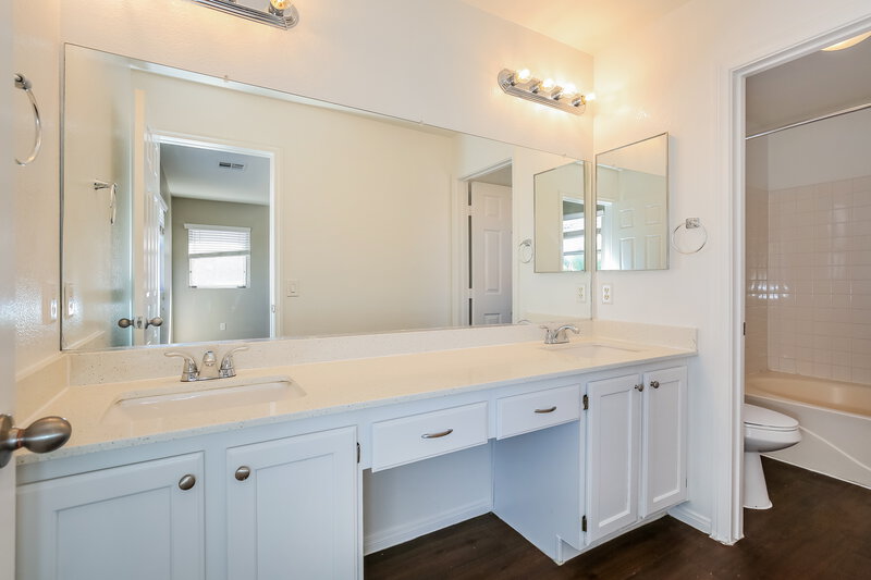 1,915/Mo, 1468 Little Spring Court Las Vegas, NV 89128 Main Bathroom View