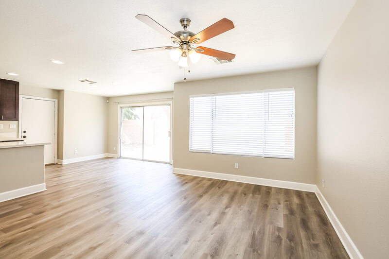 2,195/Mo, 5309 Las Cruces Heights Street North Las Vegas, NV 89081 Dining Room View