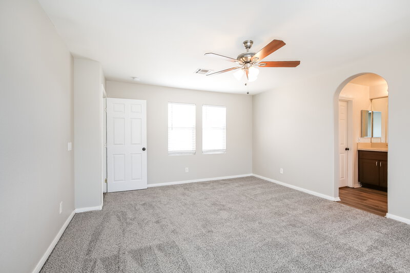 2,195/Mo, 5309 Las Cruces Heights Street North Las Vegas, NV 89081 Main Bedroom View 2