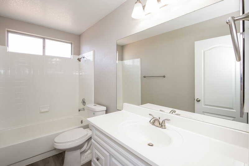 2,005/Mo, 1408 Harmony Hill Dr Henderson, NV 89014 Bathroom View