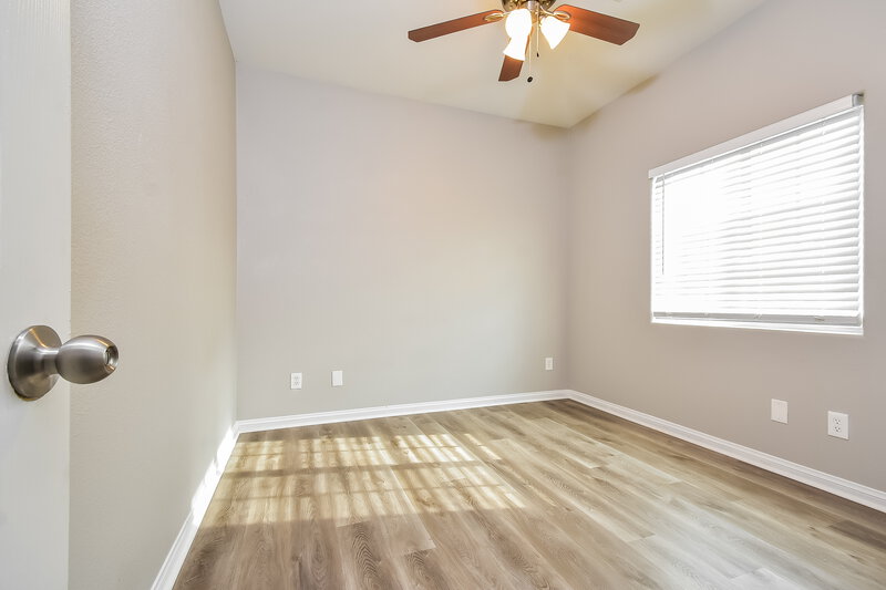 1,895/Mo, 6226 Port Astoria Court Las Vegas, NV 89122 Bedroom View 2