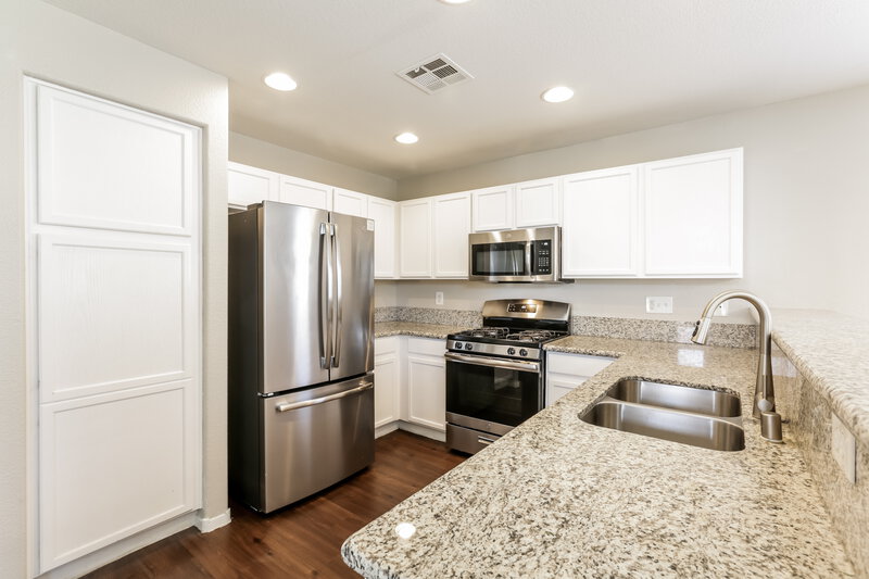 1,995/Mo, 6012 Shallow Springs Street Las Vegas, NV 89130 Kitchen View