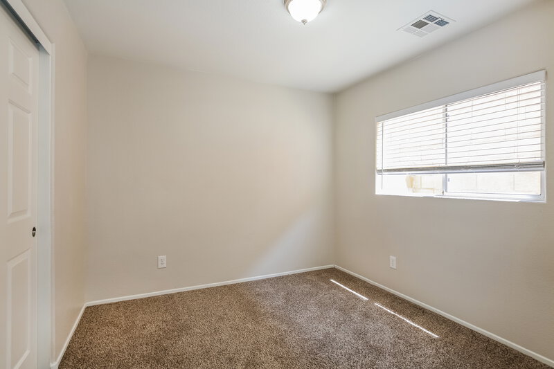 2,220/Mo, 3323 Fico Avenue Las Vegas, NV 89141 Bedroom View