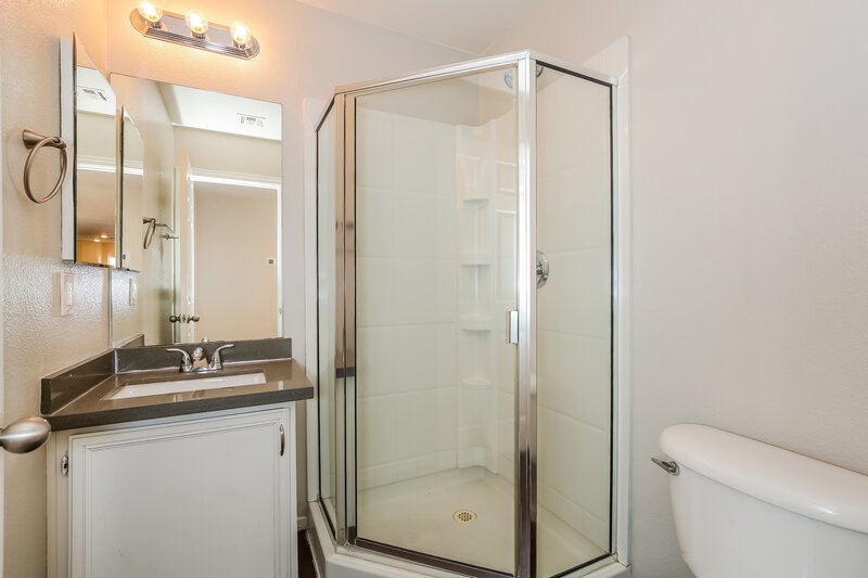 2,220/Mo, 3323 Fico Avenue Las Vegas, NV 89141 Bathroom View 2