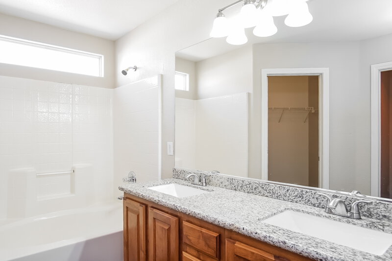 1,790/Mo, 5862 Rainbow Bridge Drive Las Vegas, NV 89142 Master Bathroom View