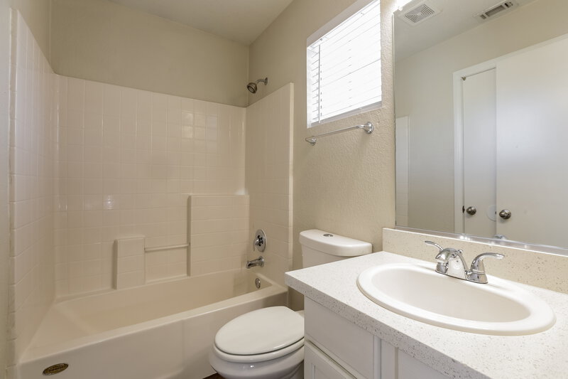 1,695/Mo, 2707 Positive Court North Las Vegas, NV 89031 Bathroom View
