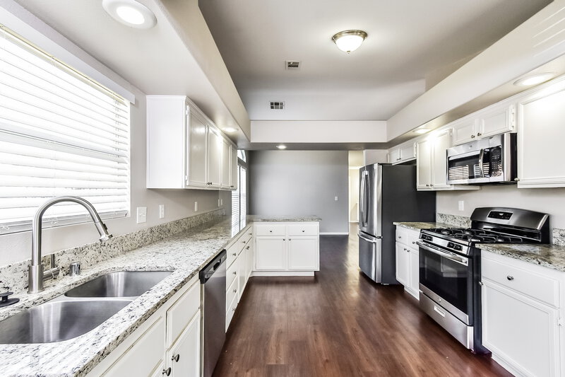 3,340/Mo, 2317 Jean Paul Avenue North Las Vegas, NV 89031 Kitchen View
