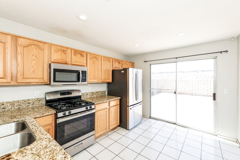 1,790/Mo, 681 Indian Row Court Henderson, NV 89011 Kitchen View 2
