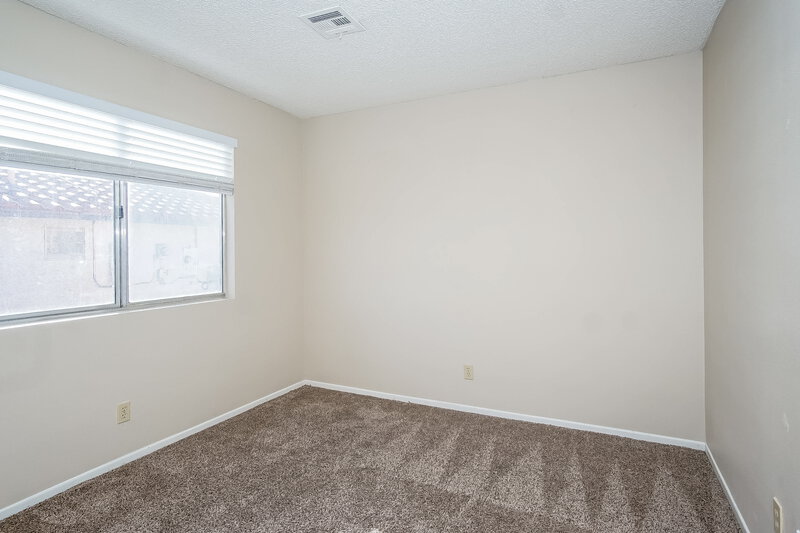 1,960/Mo, 396 Newbury Court Henderson, NV 89015 Bedroom View 3