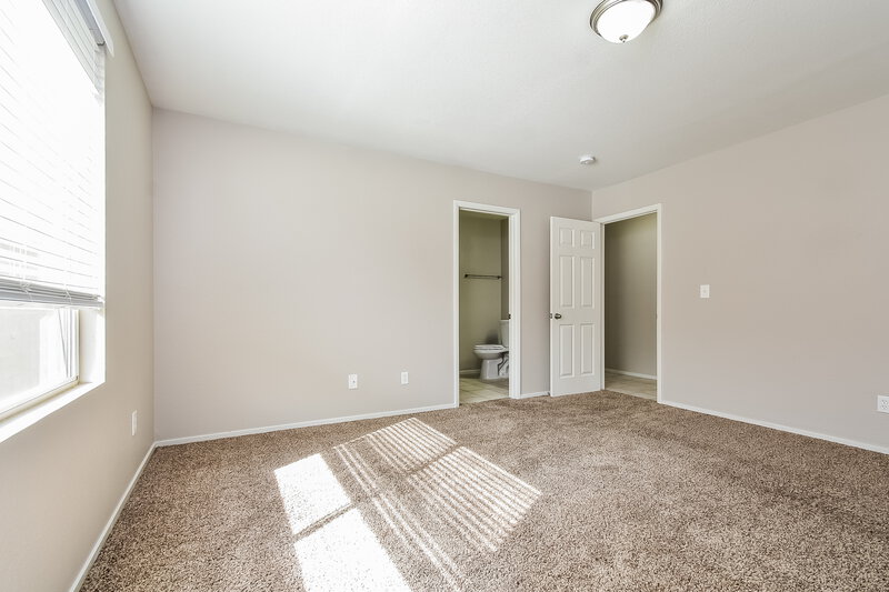 1,980/Mo, 5244 Jose Ernesto Street North Las Vegas, NV 89031 Main Bedroom View