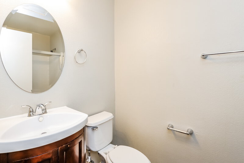 2,055/Mo, 1831 Featherbrook Ave North Las Vegas, NV 89031 Bathroom View