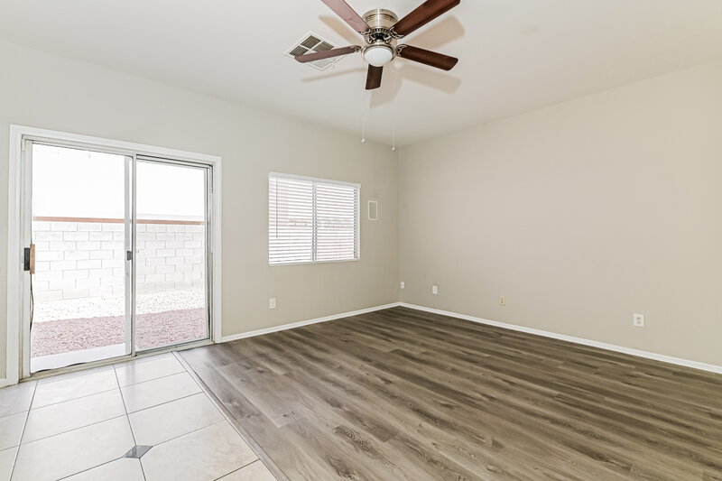 2,140/Mo, 5912 Crumbling Ridge Street Henderson, NV 89011 Living Room View 2