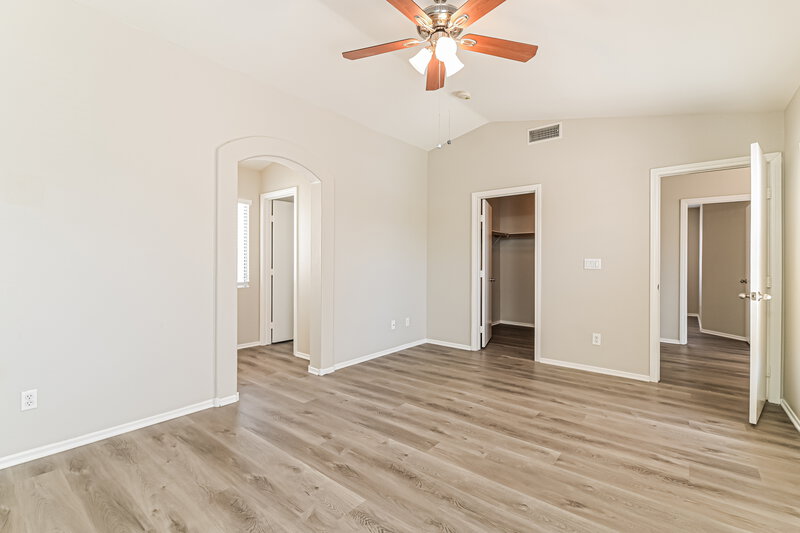 2,140/Mo, 5912 Crumbling Ridge Street Henderson, NV 89011 Main Bedroom View 2