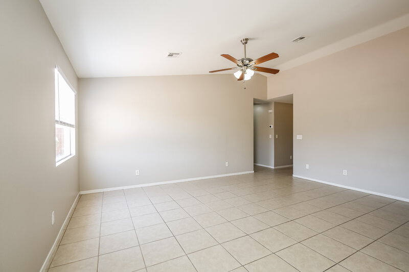 1,875/Mo, 3009 Honeysuckle Ave North Las Vegas, NV 89031 Dining Room View