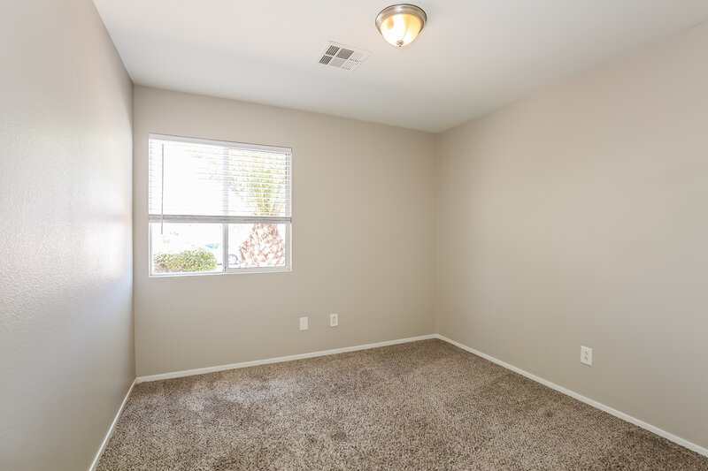 1,875/Mo, 3009 Honeysuckle Ave North Las Vegas, NV 89031 Bedroom View 2