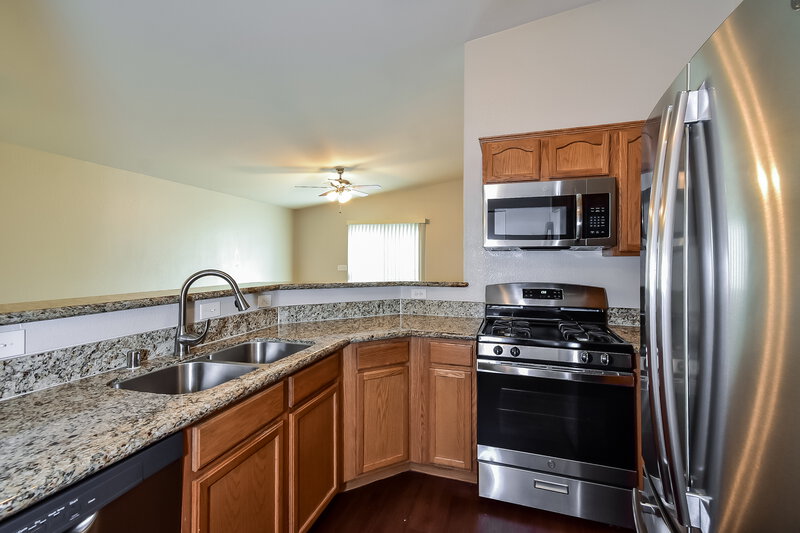1,880/Mo, 5084 Jewel Canyon Drive Las Vegas, NV 89122 Kitchen View