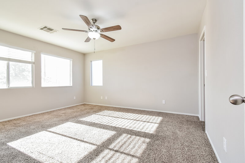 2,015/Mo, 6226 Standing Elm St North Las Vegas, NV 89081 Main Bedroom View