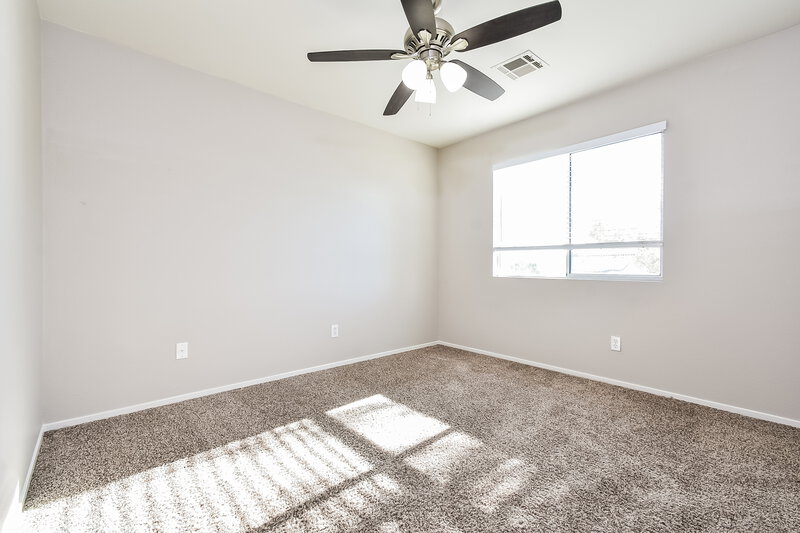 2,015/Mo, 6226 Standing Elm St North Las Vegas, NV 89081 Bedroom View