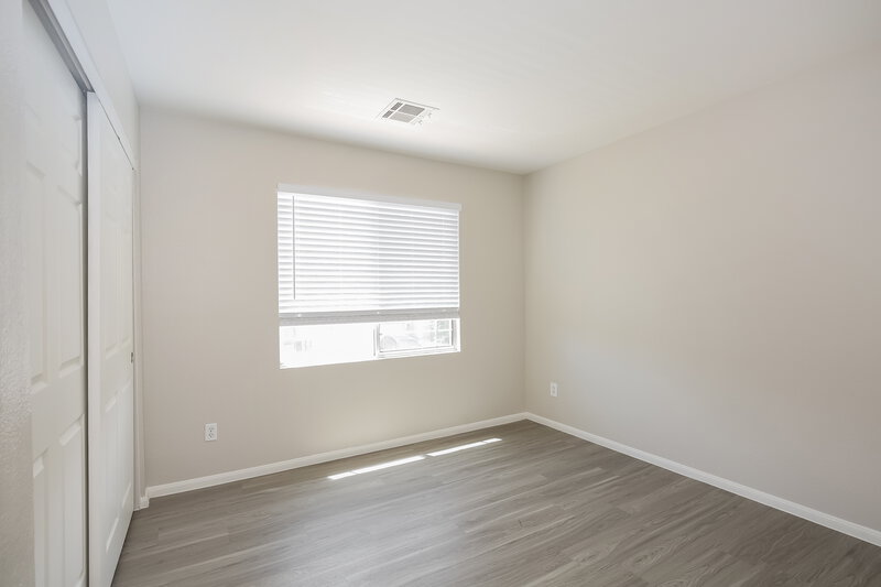 2,350/Mo, 5340 Chino Heights St North Las Vegas, NV 89081 Bedroom View