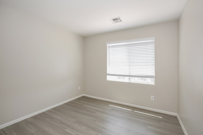 2,350/Mo, 5340 Chino Heights St North Las Vegas, NV 89081 Bedroom View 3
