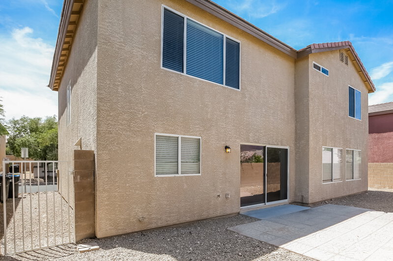 2,350/Mo, 5340 Chino Heights St North Las Vegas, NV 89081 Rear View