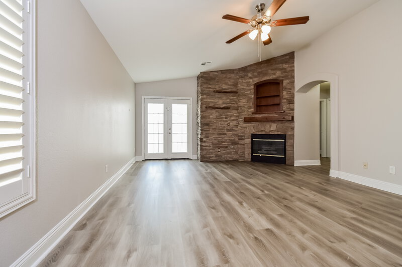 1,860/Mo, 4842 Drifting Pebble St North Las Vegas, NV 89081 Living Room View