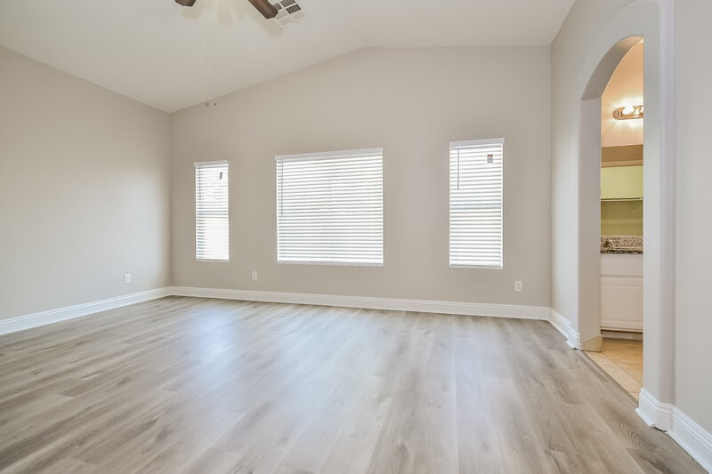 1,860/Mo, 4842 Drifting Pebble St North Las Vegas, NV 89081 Main Bedroom View