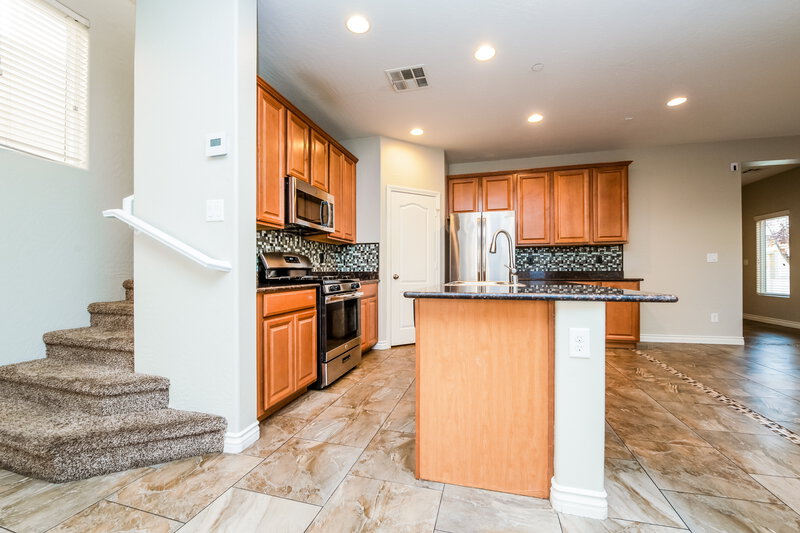 2,095/Mo, 4505 Harbison Canyon Court Las Vegas, NV 89130 Kitchen View