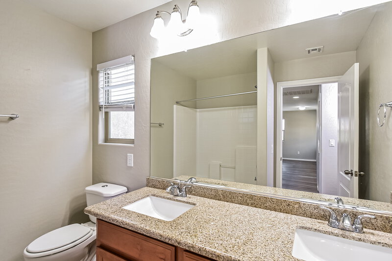 2,080/Mo, 9025 Refined Court Las Vegas, NV 89149 Bathroom View 2