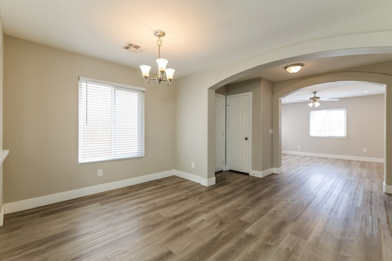 1,925/Mo, 6002 Aripeka Street Henderson, NV 89011 Dining Room View