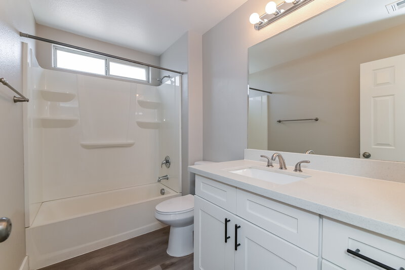 1,925/Mo, 6002 Aripeka Street Henderson, NV 89011 Bathroom View