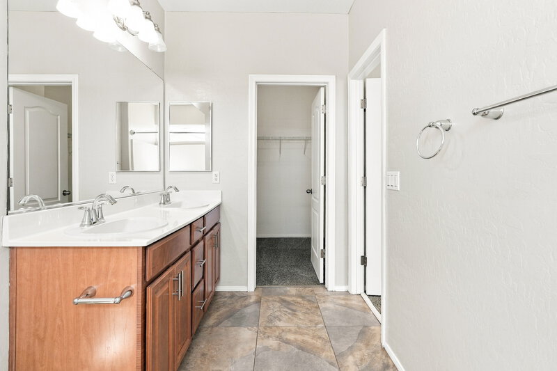 2,320/Mo, 9333 Flowering Tulip Ave Las Vegas, NV 89166 Primary Bathroom View 2