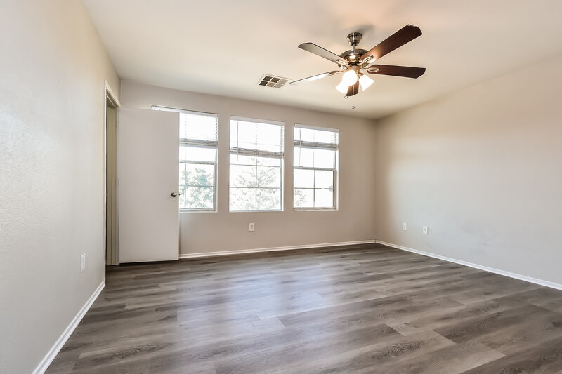 1,865/Mo, 4136 Buckland Ct Las Vegas, NV 89129 Main Bedroom View